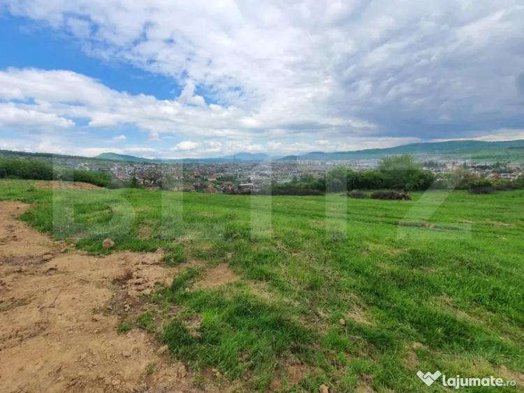Teren de 1000 mp, în Centura