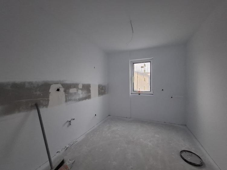 Penthouse cu 4 camere în Prelungirea Ghencea