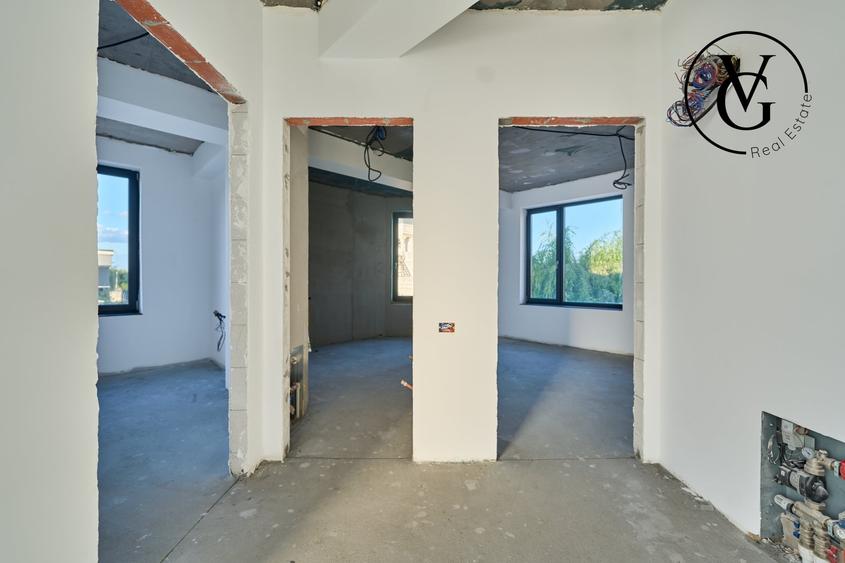 Casă individuală cu 4 camere cu Canalizare în Palazu Mare