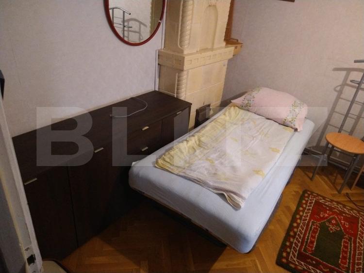 Casă individuală cu 5 camere cu Canalizare în Cetate