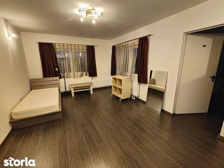 Spațiu comercial, de 3,020 mp, în Hărman