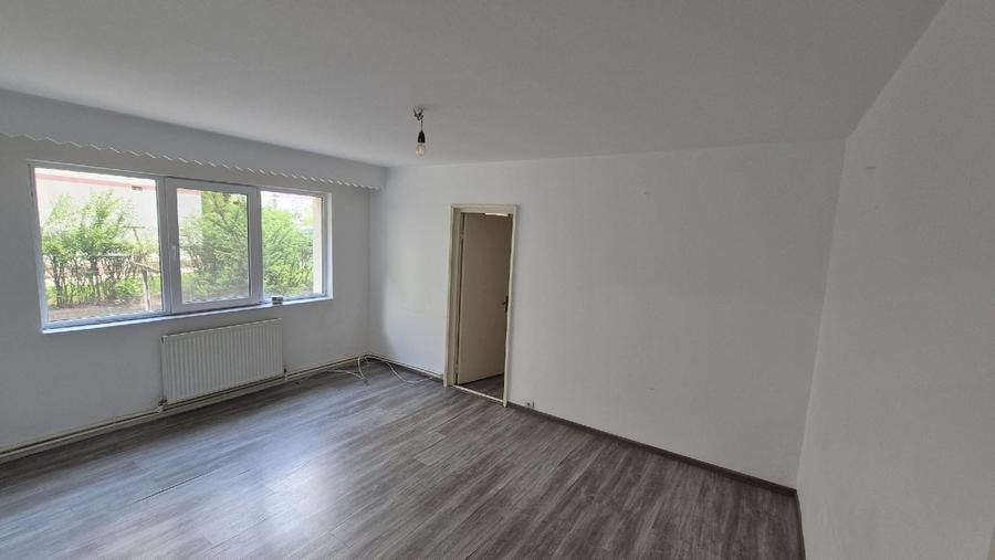 Vanzare apartament 2 camere (Zona LIDL) - 7