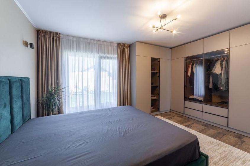 Casă cu 4 camere cu Teren 500 Mp în Central