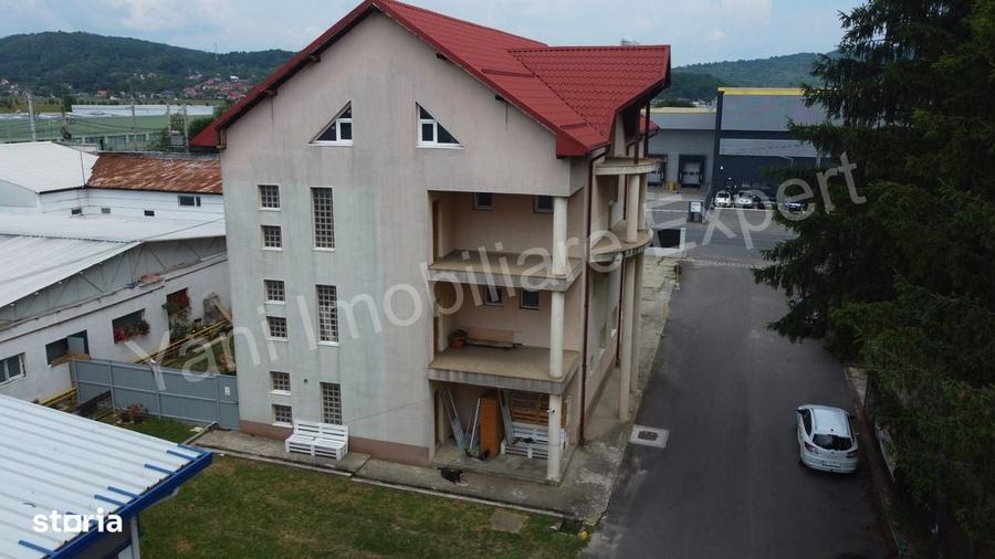 Spațiu comercial, de 630 mp, în Central
