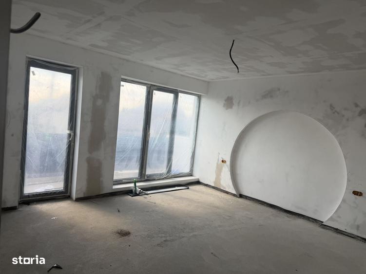 Casă cu 4 camere decomandat în Slătioara