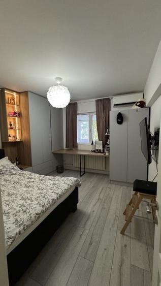 Apartament cu 3 camere decomandat, mobilat în Calea Călărașilor