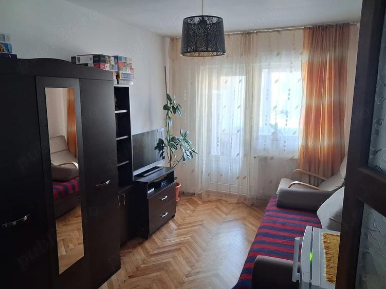 Apartament cu 3 camere decomandat în Ultracentral