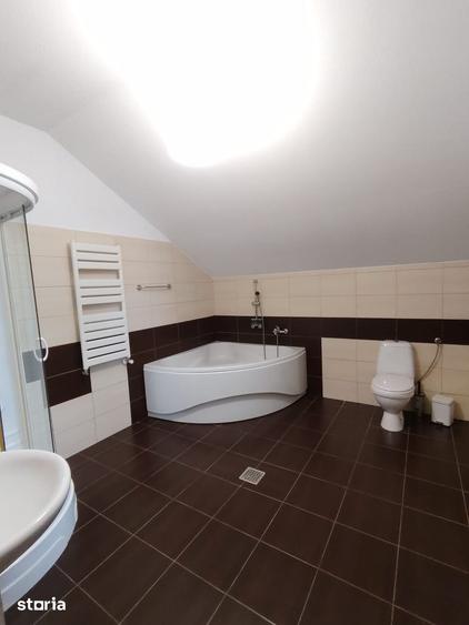 Casă cu 5 camere cu Teren 505 Mp în Corbeanca