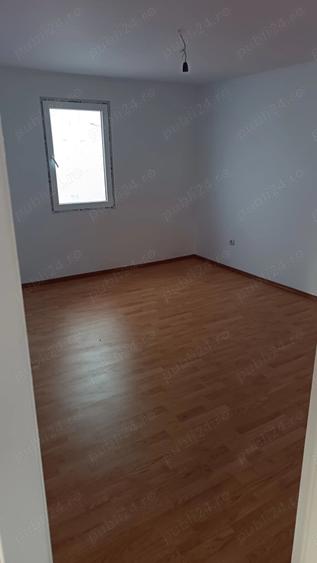 Casă cu 3 camere cu Teren 300 Mp în Livezile