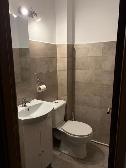 Persoana fizica, inchiriez apartament cu 3 camere - 8