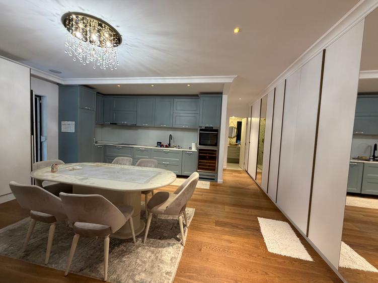 Apartament cu 4 camere decomandat în Domenii