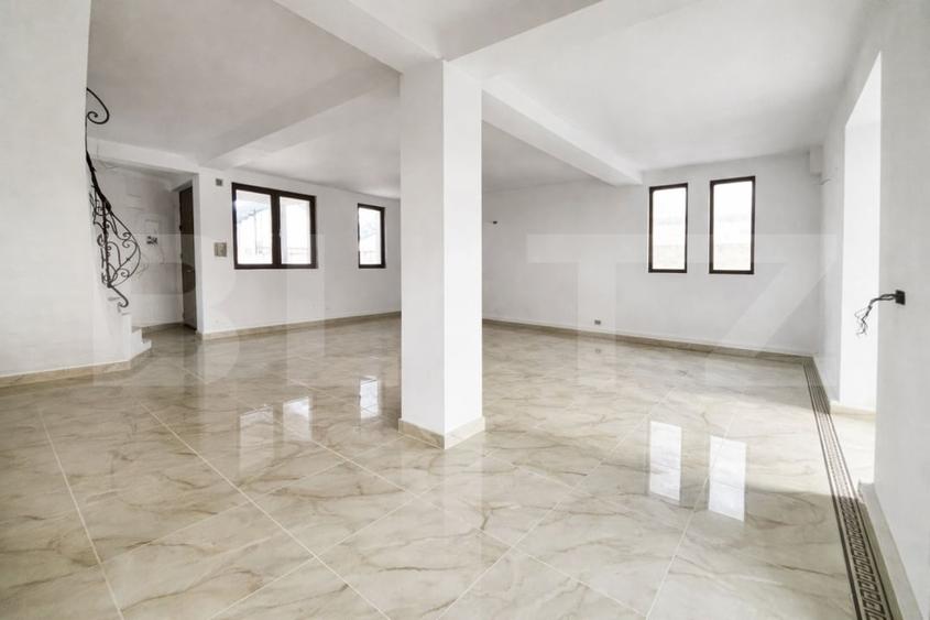 Casă individuală cu 5 camere cu Teren 438 Mp în Nord-Est