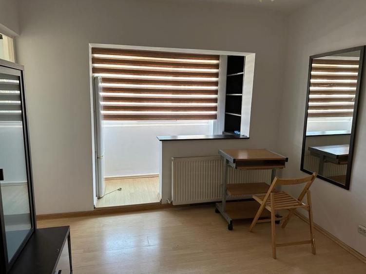Garsonieră decomandată în Valea Aurie