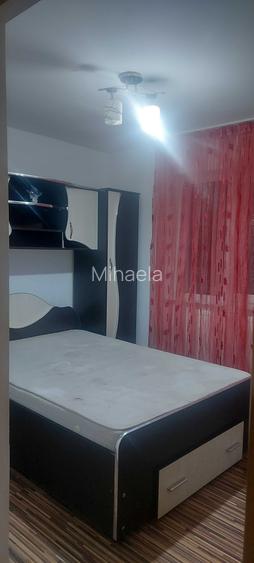 Apartament cu 3 camere de inchiriat.