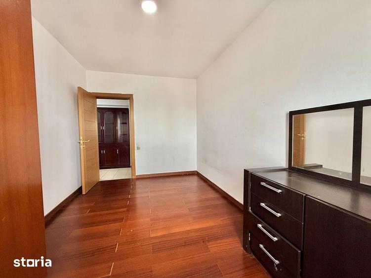 Apartament cu 3 camere în Ștefăneștii de Jos