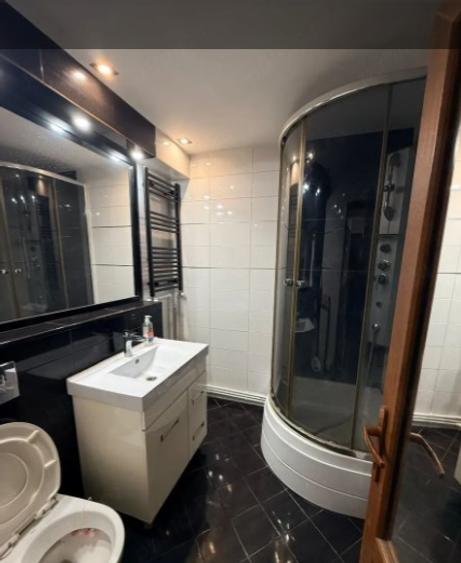Apartament cu 2 camere decomandat în CET