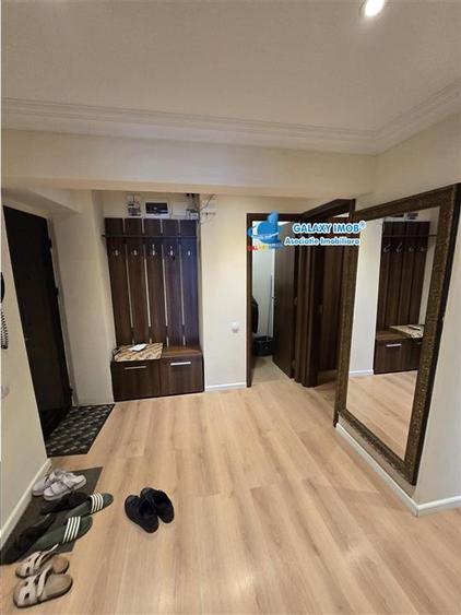 Apartament cu 4 camere decomandat, mobilat în Berceni