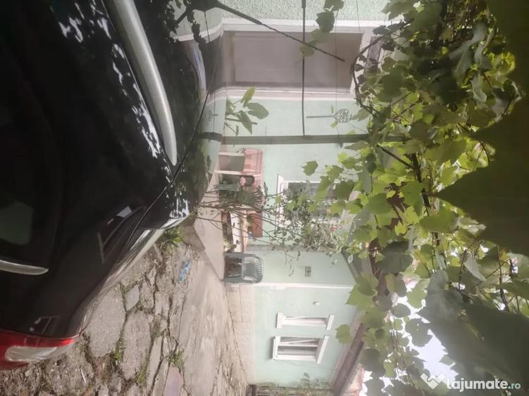 Casă cu 5 camere în Iris