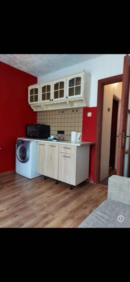 Garsonieră decomandată în Buziașului
