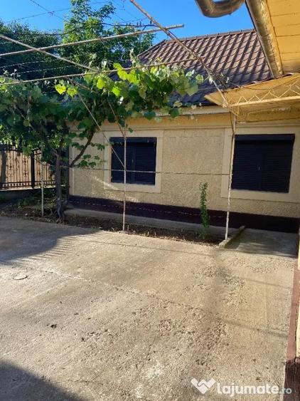 Casă cu 3 camere cu Teren 1000 Mp în Chiscani