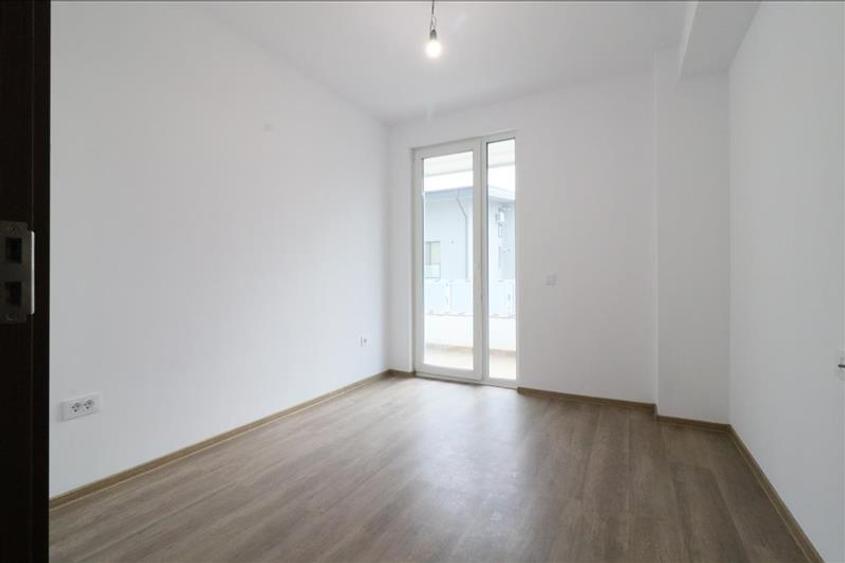 Apartament cu 4 camere decomandat în Păcurari