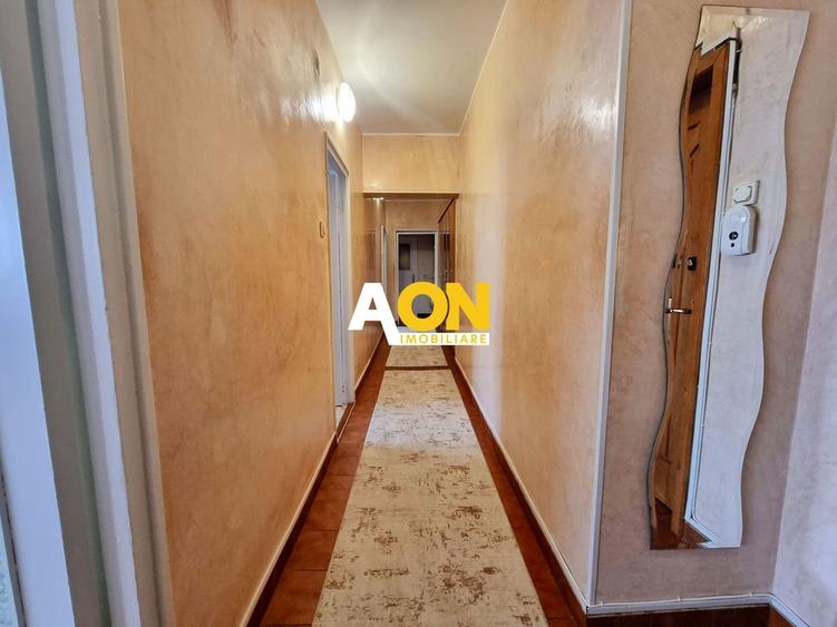 Apartament cu 3 camere decomandat, mobilat în Cetate