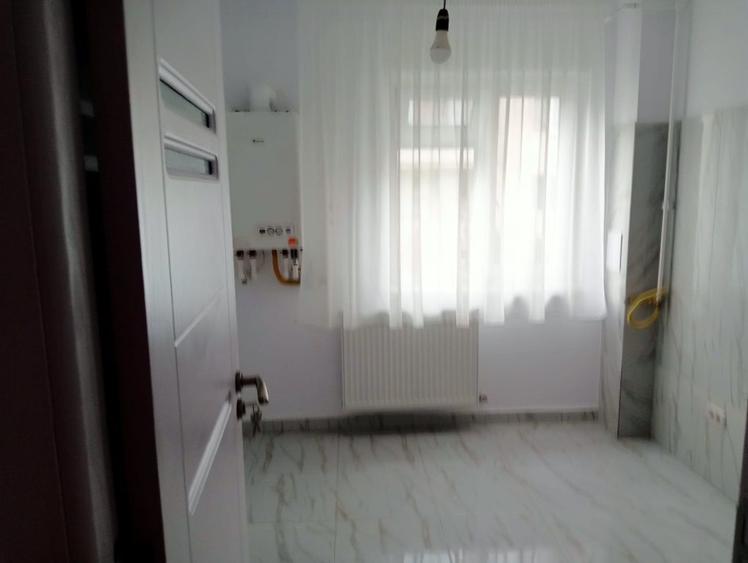 Apartament cu 2 camere semidecomandat în Precista
