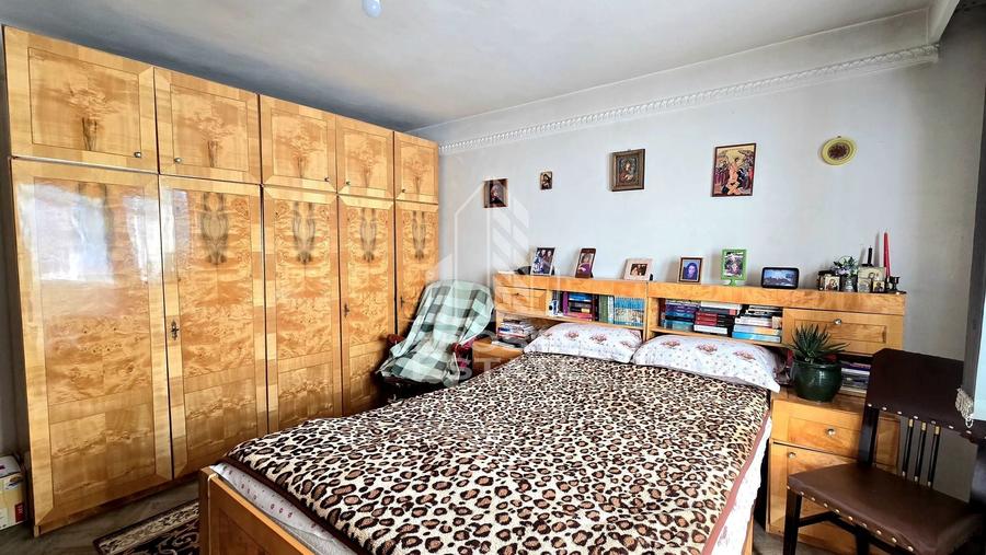 Apartament cu 3 camere decomandat, mobilat în Bucovina