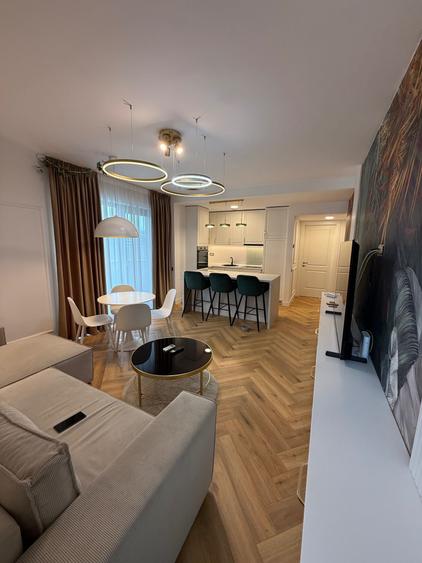 Apartament cu 2 camere decomandat în Central
