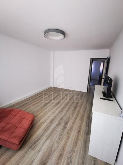 Apartament cu 2 camere decomandat în Plopilor