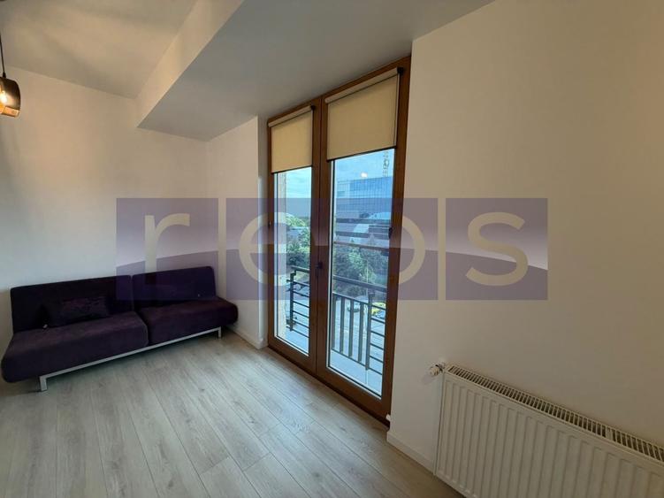 Apartament cu 3 camere decomandat, mobilat în Băneasa