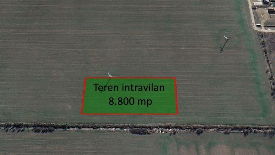 Teren agricol intravilan de 8800 mp, în 1 Decembrie