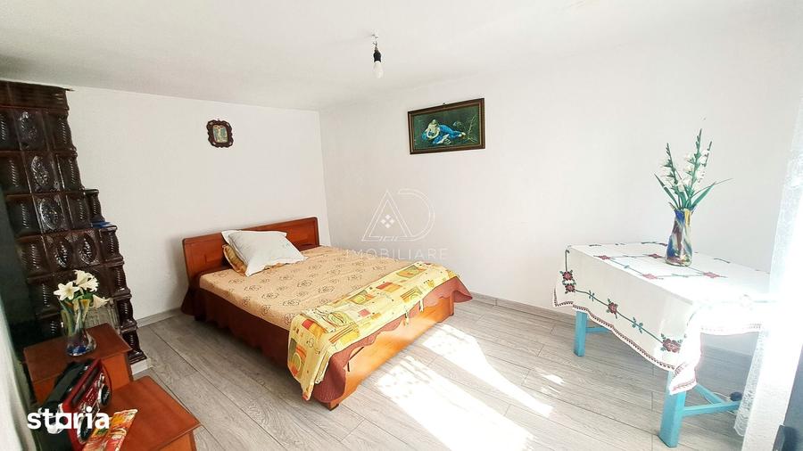 Casă cu 7 camere cu Teren 1296 Mp în Central