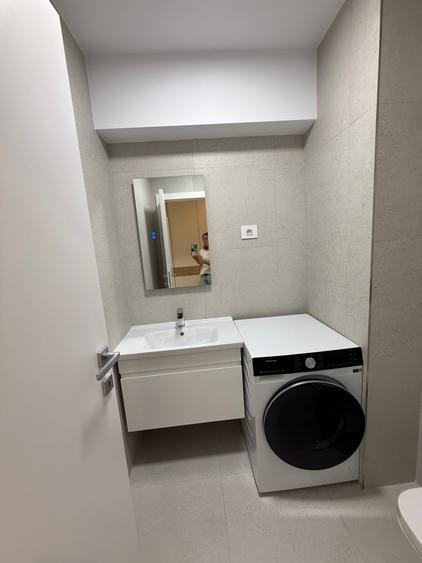 Apartament cu 3 camere decomandat în Băneasa
