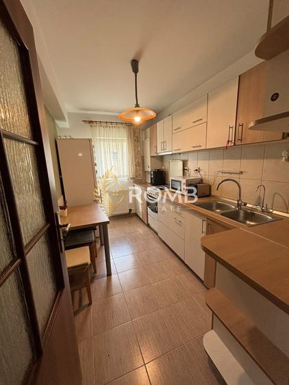 Apartament cu 3 camere decomandat, mobilat în Florești