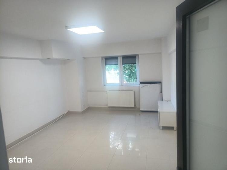 Apartament cu 4 camere în Centrul Civic