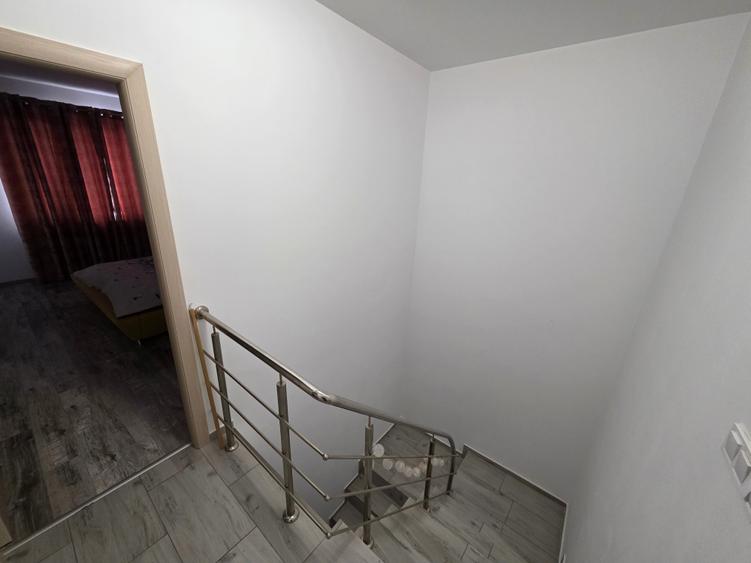 Duplex cu 4 camere cu Teren 174 Mp în Central
