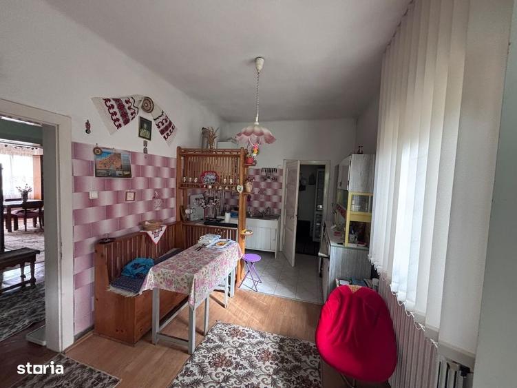 Casă cu 3 camere cu Teren 400 Mp în Cornișa