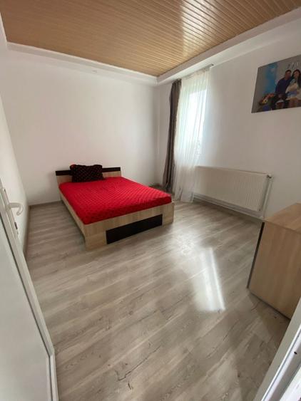Casă cu 4 camere în Alexandru Odobescu