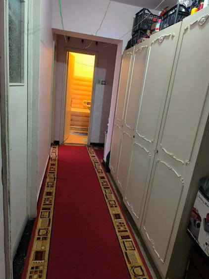 Apartament cu 4 camere semidecomandat în Central