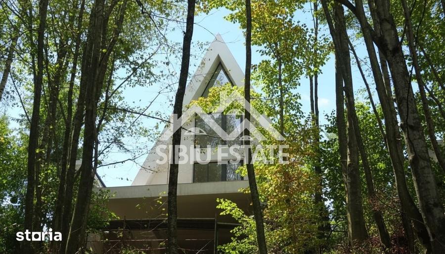 Casă cu 4 camere cu Teren 1000 Mp în Porumbacu de Jos