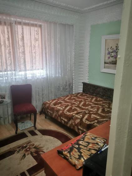 Apartament cu 3 camere semidecomandat în Râmnicu Sărat
