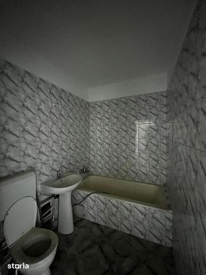 Apartament cu 2 camere semidecomandat în 1 Mai