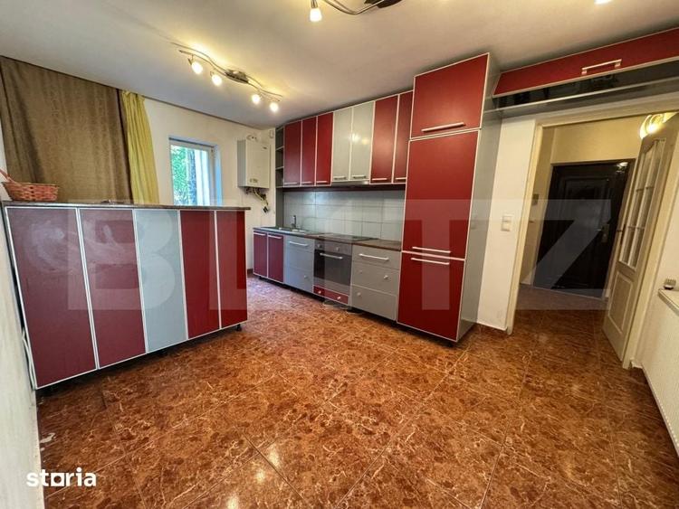 Apartament cu 3 camere semidecomandat în Central