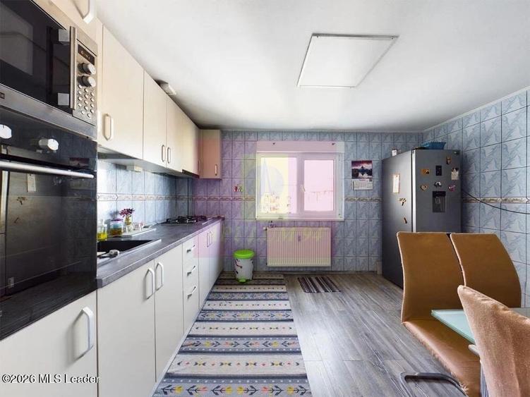 Apartament cu 4 camere decomandat în 13 Septembrie