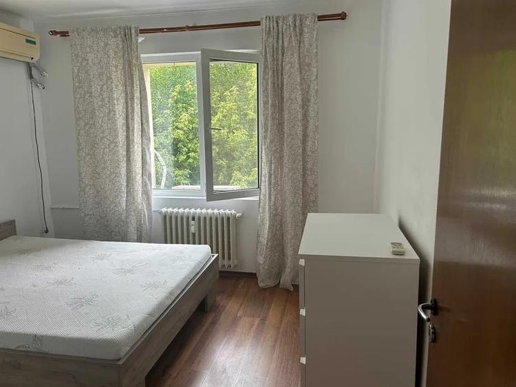 3 Camere Vitan Etaj 3/4 Bloc Reabilitat Termic - 1