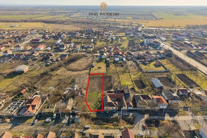 Teren Construcții intravilan de 1340 mp, în Remetea Mare