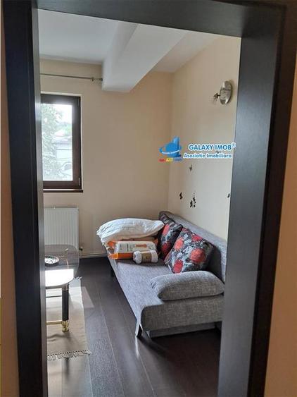 Casă cu 3 camere cu Teren 300 Mp în Central