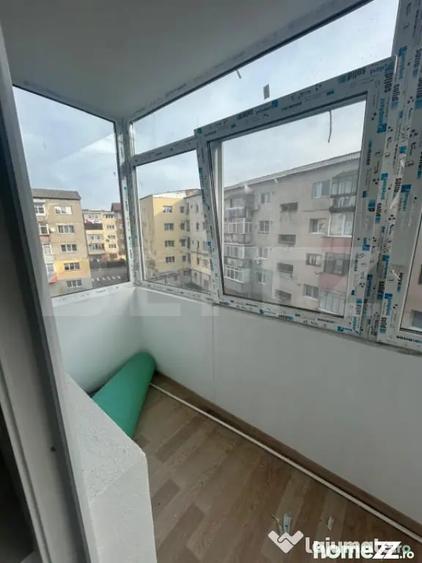 Apartament cu 2 camere semidecomandat în Micro 11