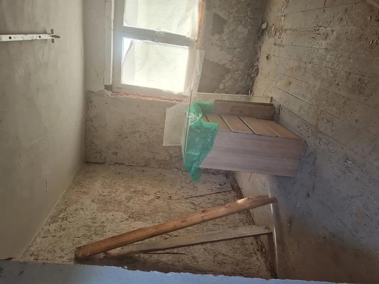 Casă cu 1 camere cu Teren 1500 Mp în Central